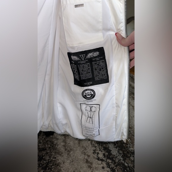 NEW WHITE GUESS JACKET, NEVER WORN - Picture 6 of 6